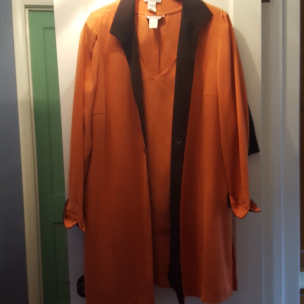 Tank with jacket